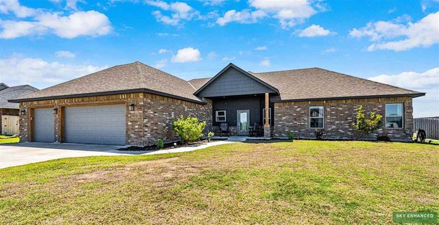 10683 NE Seaside Ln, Elgin, OK 73538