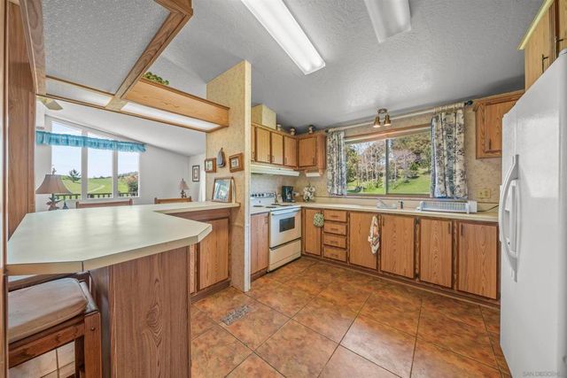 2464 Wynola Rd, Julian, CA 92036