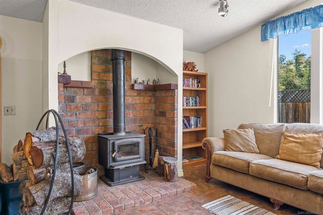 2464 Wynola Rd, Julian, CA 92036