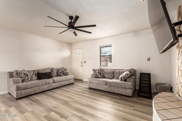 677 W 22ND Avenue, Apache Junction, AZ 85120