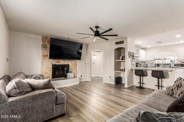 677 W 22ND Avenue, Apache Junction, AZ 85120