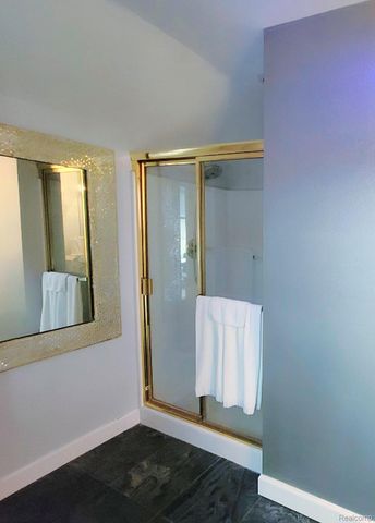 3416 Loon Lake Court, Waterford Charter Township, MI 48329