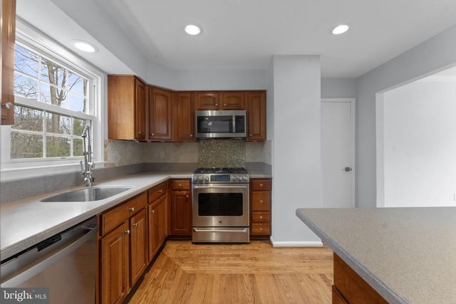 1534 RED ROCK CT, Vienna, VA 22182