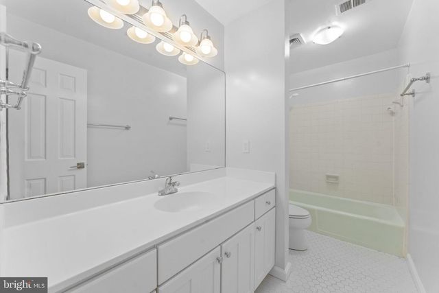 1534 RED ROCK CT, Vienna, VA 22182