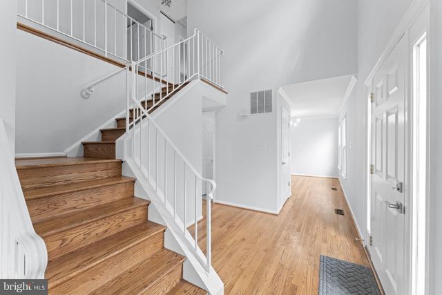 1534 RED ROCK CT, Vienna, VA 22182