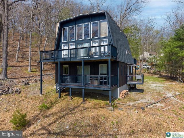 207 BUNSEN CT, East Stroudsburg, PA 18302