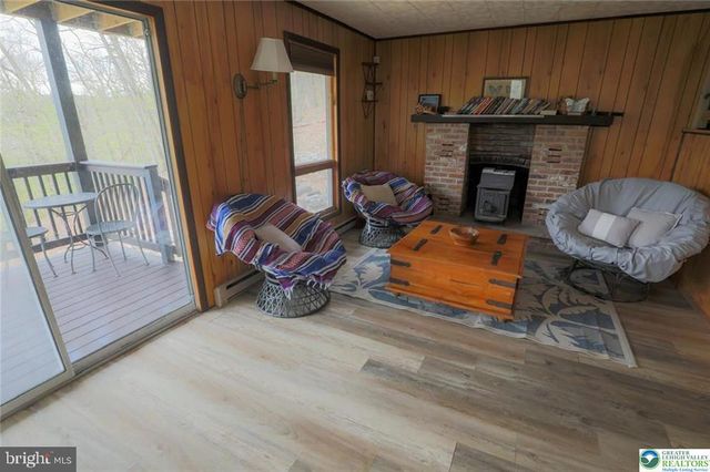 207 BUNSEN CT, East Stroudsburg, PA 18302