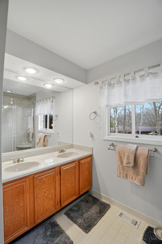 42 Big Oak Lane, Milford, OH 45150