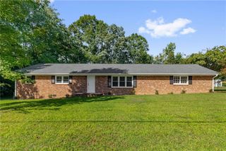 200 Cedarwood Trail, High Point, NC 27265