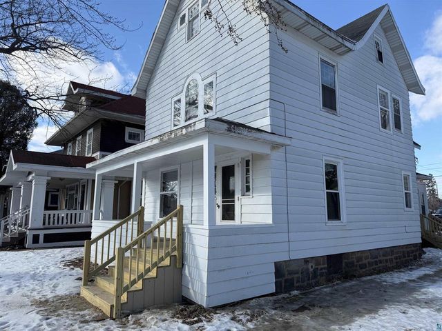 1507 N 21st St, Superior, WI 54880