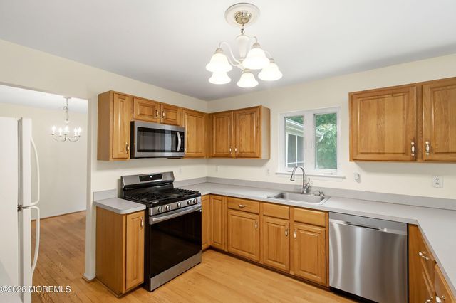 1 Abigail Court, Jackson, NJ 08527