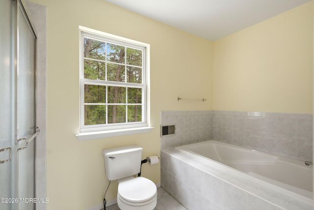 1 Abigail Court, Jackson, NJ 08527