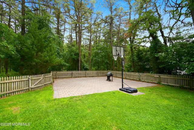 1 Abigail Court, Jackson, NJ 08527