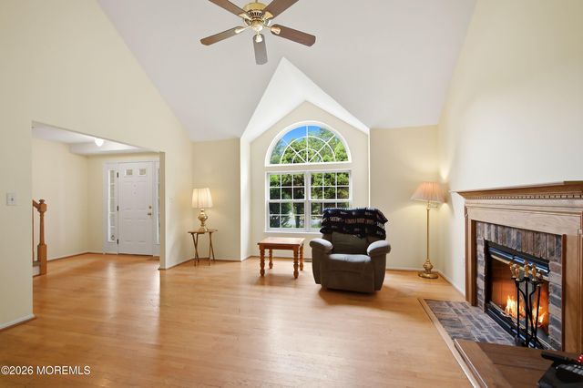 1 Abigail Court, Jackson, NJ 08527