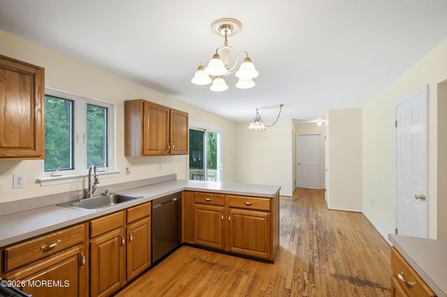1 Abigail Court, Jackson, NJ 08527