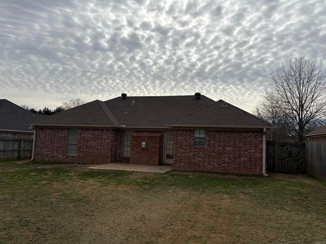 4520 Oregon Trail, Conway, AR 72034