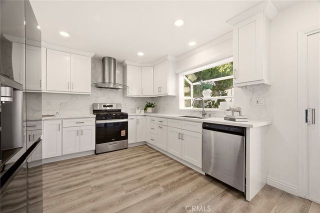 17 Whitney, Irvine, CA 92620