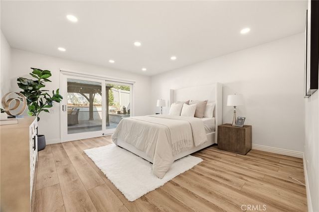 17 Whitney, Irvine, CA 92620