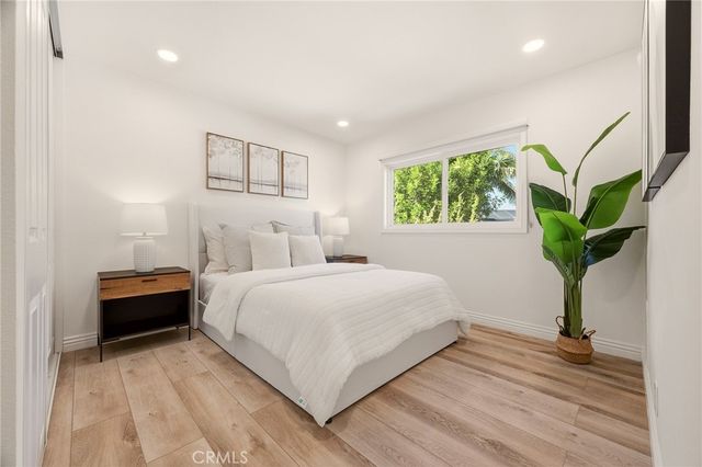 17 Whitney, Irvine, CA 92620