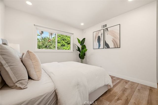 17 Whitney, Irvine, CA 92620