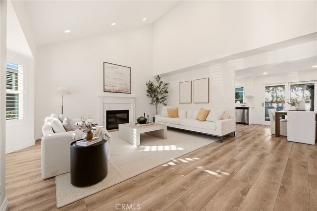 17 Whitney, Irvine, CA 92620