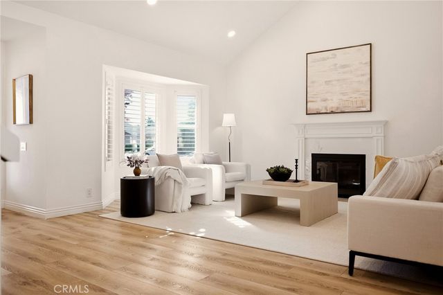 17 Whitney, Irvine, CA 92620