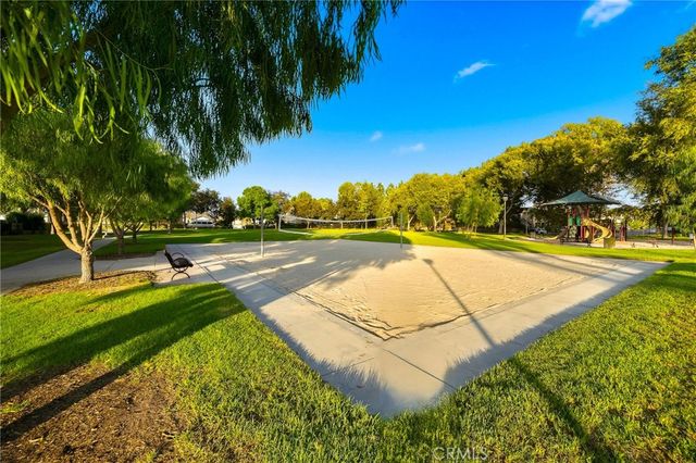 17 Whitney, Irvine, CA 92620