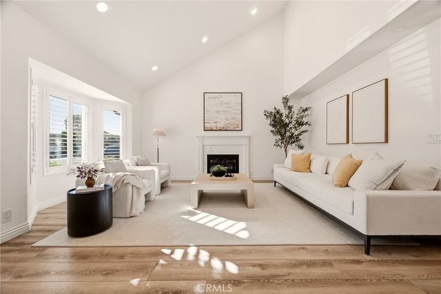 17 Whitney, Irvine, CA 92620