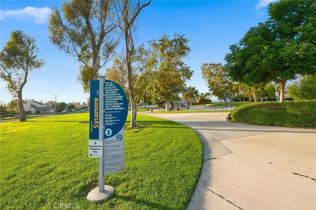 17 Whitney, Irvine, CA 92620