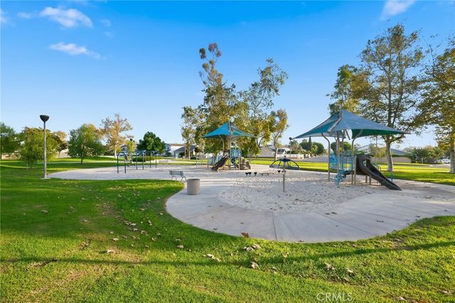17 Whitney, Irvine, CA 92620