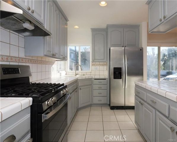 613 36th, Manhattan Beach, CA 90266