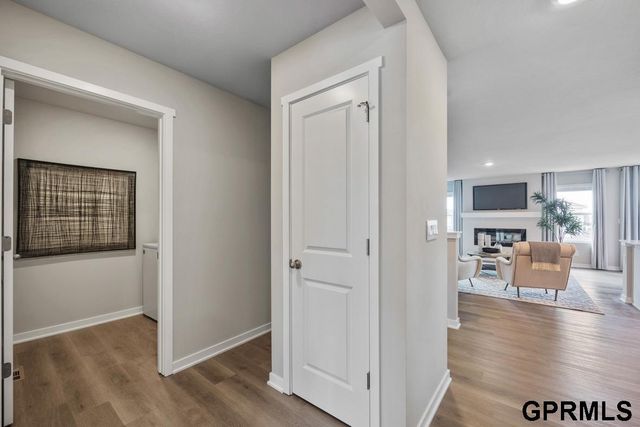 8828 S 184th Way, Omaha, NE 68136