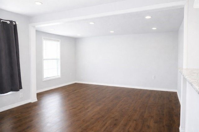 1210 E Warren Ave, Kingsville, TX 78363