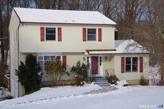 11 Olympic Drive, Danbury, CT 06810