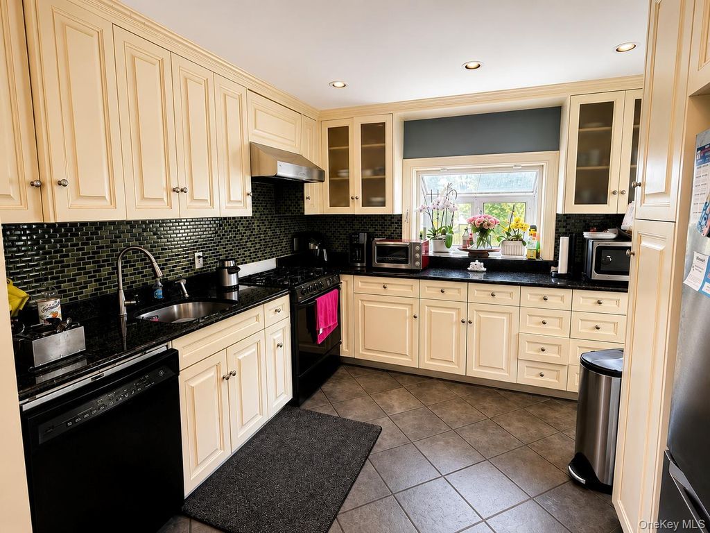 5 Colden Avenue, White Plains, NY 10606 — photo 4