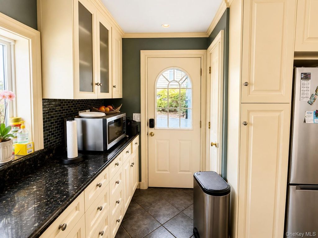 5 Colden Avenue, White Plains, NY 10606 — photo 5