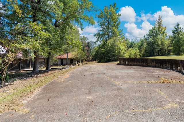 299 South L Street, Pine Mountain Valley, GA 31823