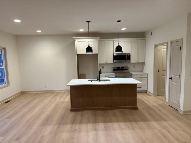 1705 Johnston Street, Liberty, MO 64068