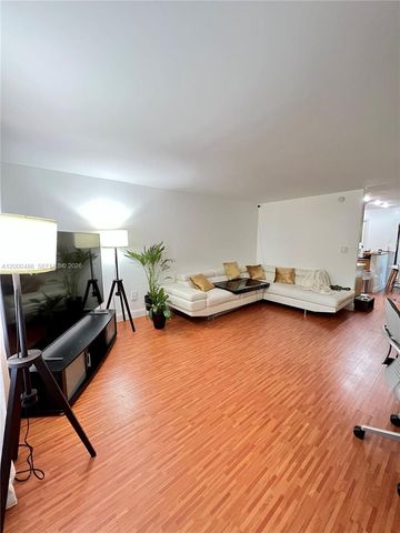 10370 SW 220th St 202, Cutler Bay, FL 33190