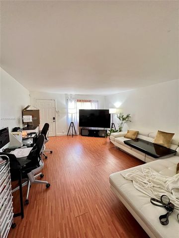 10370 SW 220th St 202, Cutler Bay, FL 33190