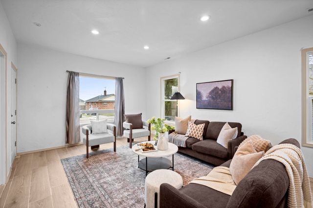 19 E Gordon Ave, Spokane, WA 99207