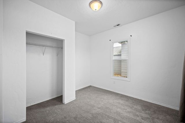 19 E Gordon Ave, Spokane, WA 99207