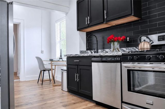 1082 Metropolitan Parkway SW, Atlanta, GA 30310