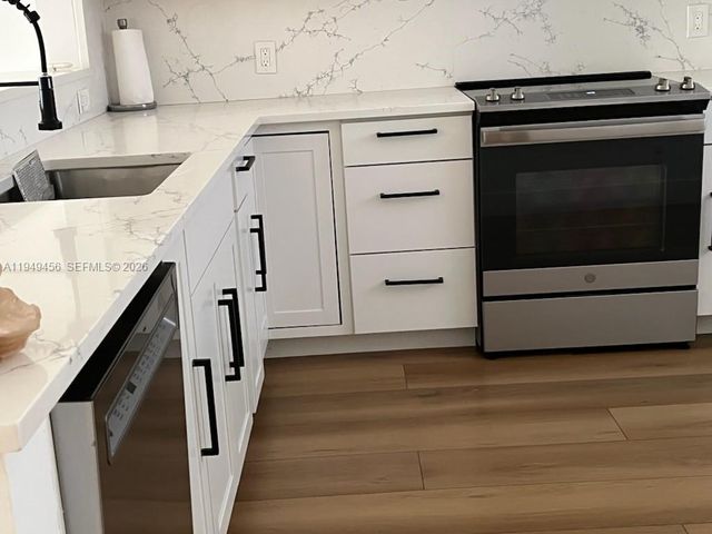 250 John F Kennedy Dr 303, Atlantis, FL 33462