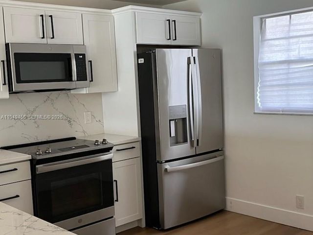 250 John F Kennedy Dr 303, Atlantis, FL 33462