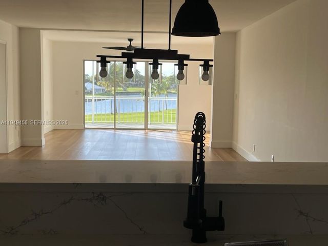 250 John F Kennedy Dr 303, Atlantis, FL 33462