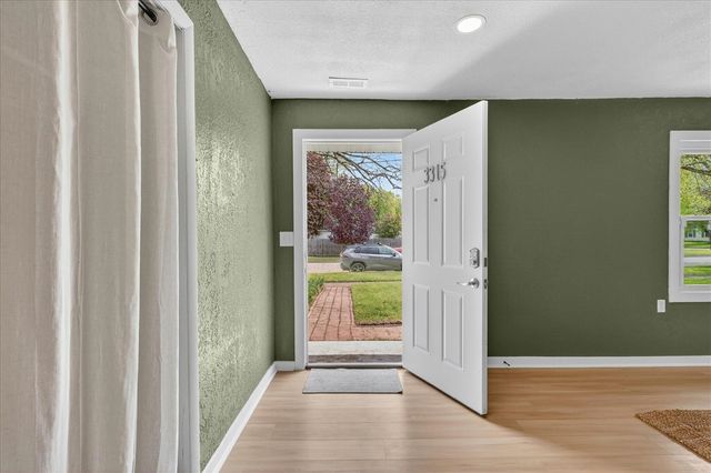 3315 Sunfield Street, Kalamazoo, MI 49004