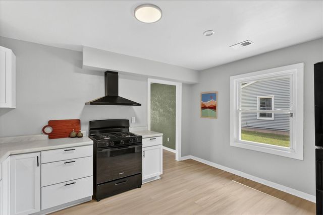 3315 Sunfield Street, Kalamazoo, MI 49004
