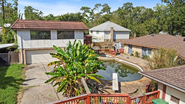 186 Spring Pines Drive, Spring, TX 77386