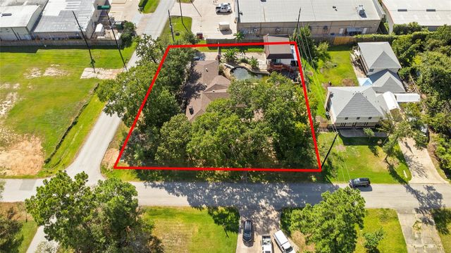 186 Spring Pines Drive, Spring, TX 77386